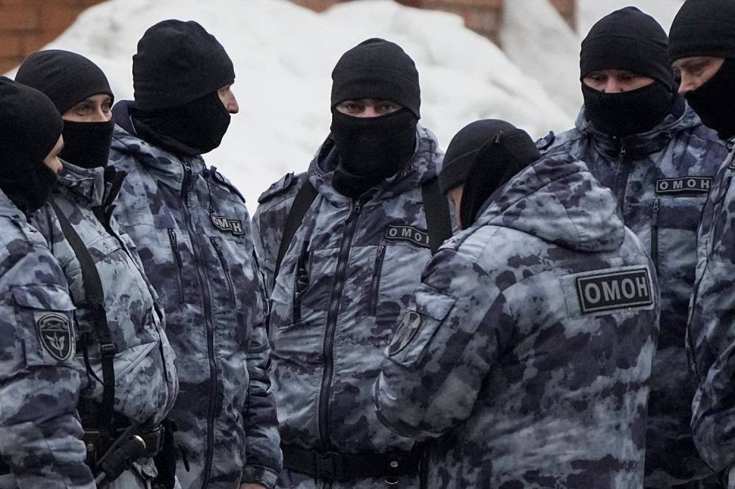 عناصر من الشرطة الروسية في موسكو (أرشيفية - رويترز)